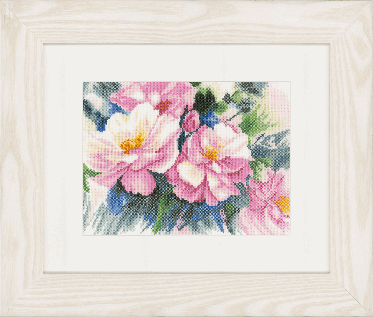 Beautiful Roses (Evenweave) - Lanarte Cross Stitch Kit PN-0149996