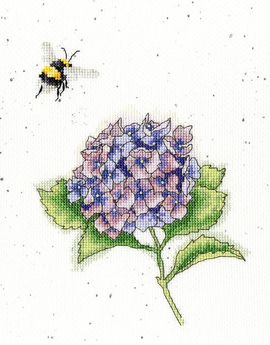 The Busy Bee  - Bothy Threads Cross Stitch Kit XHD75