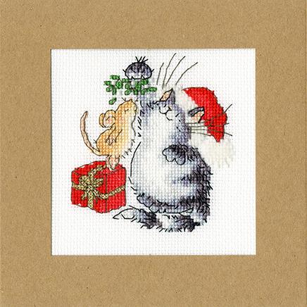 Christmas Card –  Under the Mistletoe - Bothy Threads Cross Stitch Kit XMAS26